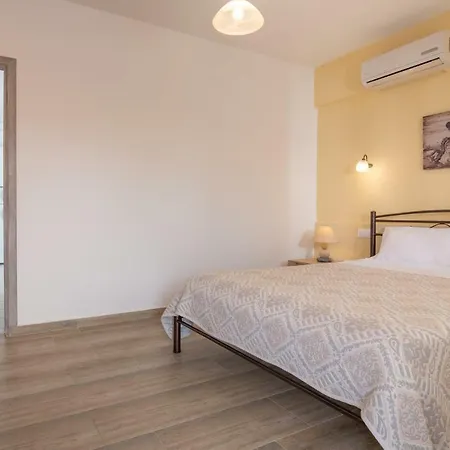 Garden House Psarogiannis Apartment